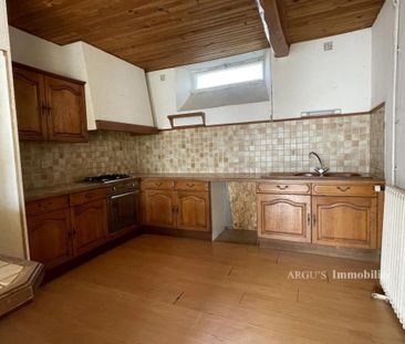 Location Maison 4 pièces 136m² - Photo 2