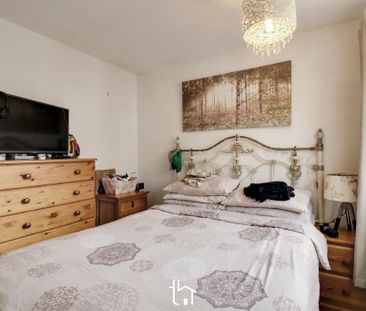 2 bedroom semi-detached house to rent - Photo 4