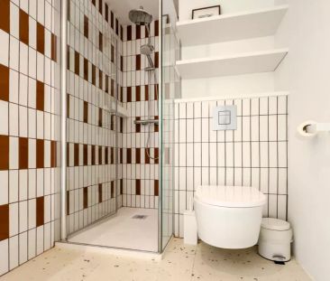 Room in shared apartment in Barcelona - Photo 2
