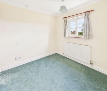 3 bedroom semi-detached house to rent - Photo 5