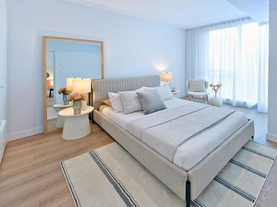 1 Square Phillips | Condos for rent in downtown Montréal - Photo 1