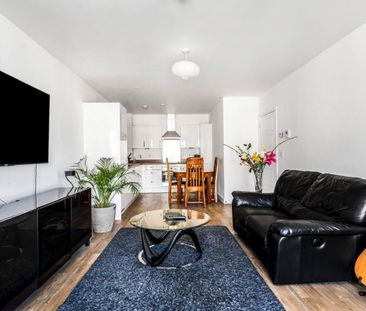 16, Trobridge Parade, Grahame Park Way, London, NW9 - Photo 1