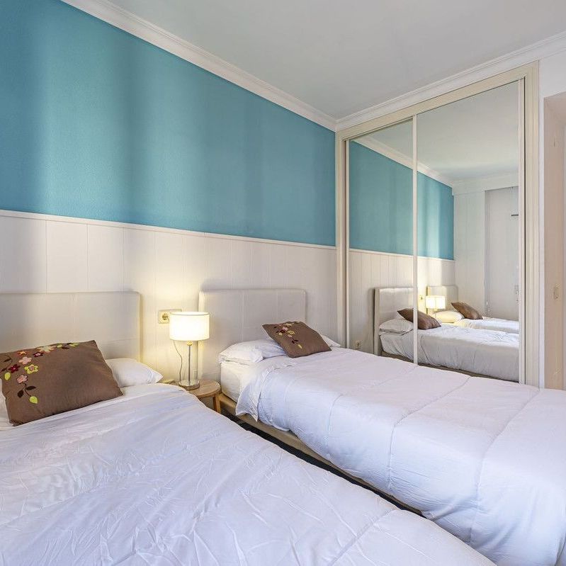 Apartamento de alquiler en Avenida Príncipe Salman, E1, La Dama de Noche - La Alzambra - Photo 1