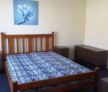 FULLY FURNISHED, FABULOUS LOCATION & NO LAWNS TO M - Photo 4