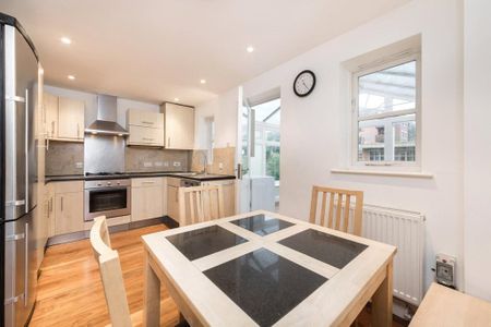 3 bedroom terraced house to rent - Photo 4
