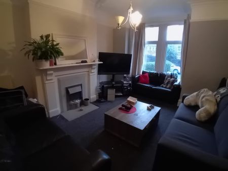 6 Bed - 72 Chapel Lane, Headingley, Leeds - LS6 3BW - Student - Photo 3