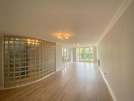 2 bedroom Flat To Let - Photo 2