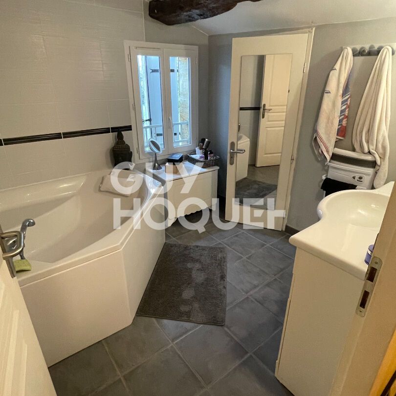 Maison à louer à LES BILLAUX - Photo 1