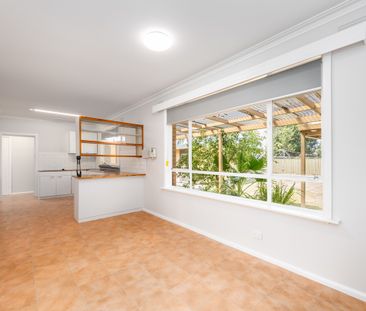 Fresh Living in Shepparton – Stylish Home with Newly Renovated Bath... - Photo 4