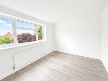 2 bedroom maisonette to rent - Photo 3