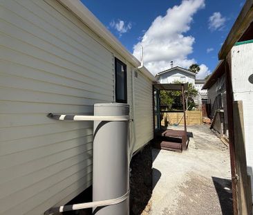 self contained 1 bedroom Coversion - Photo 5