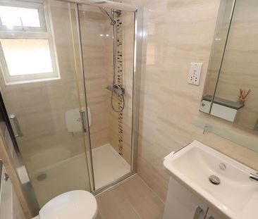 Lakeland Crescent, Bury - Photo 4