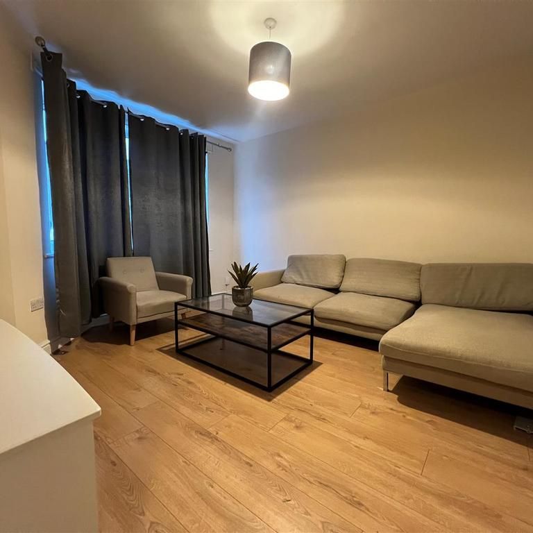 5 bedroom terraced house to rent - Photo 1