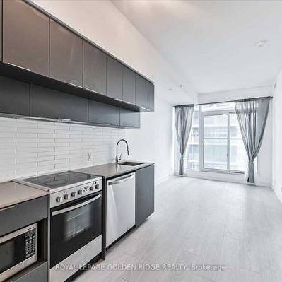 Dundas St E/Jarvis St Bright +Spacious 1Bdrm +Den As 2nd Bdrm 1Locker - Photo 1