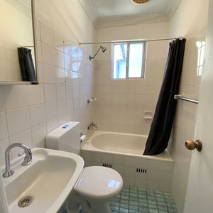 Spacious Studio - Photo 2