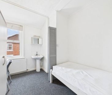 Tewkesbury Road, Longford, Gloucester, Gloucestershire, GL2 - Photo 1