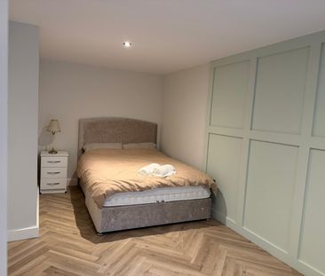 Burlington Place, Eastbourne - Photo 3