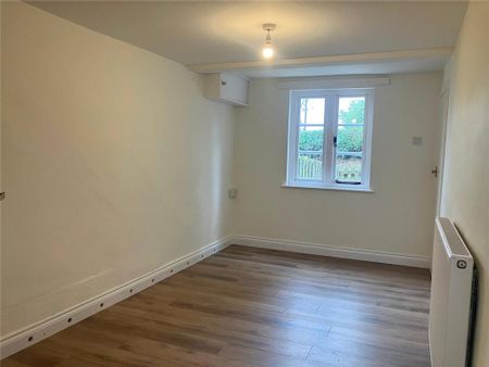 2 bedroom semi-detached house to rent - Photo 3