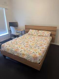 Ivanhoe - Photo 2