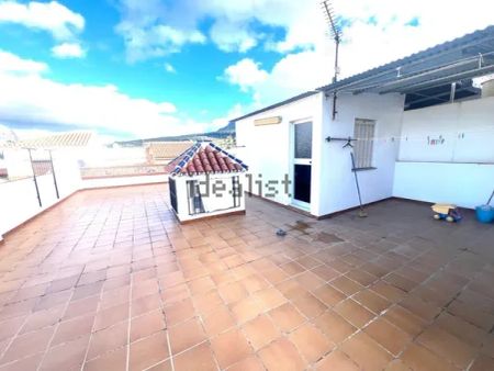 Alquiler de chalet adosado en Calle Virgen de Gracia - Photo 3