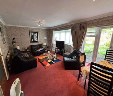 4 bedroom detached house to rent - Photo 3
