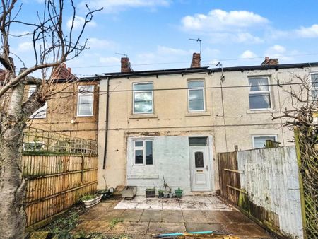 3 bedroom terraced house to rent - Photo 2