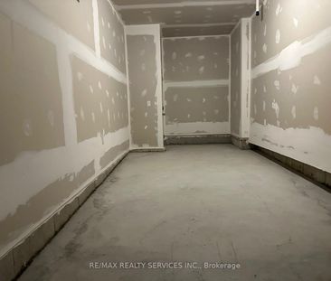 For Lease - 93 Air Dancer Crescent, Oshawa, Ontario - Photo 3