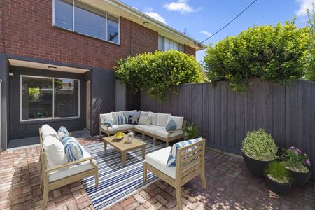 Sophisticated double-storey rental in prime Mentone location - Photo 5