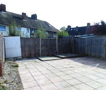 2 bedroom semi-detached house to rent - Photo 4