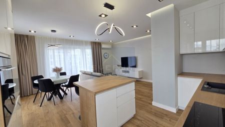 Mieszkanie na Wynajem, 70.01m - Photo 2