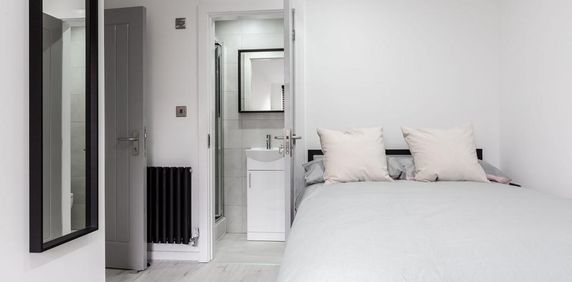 6 bedroom house to rent - Photo 2