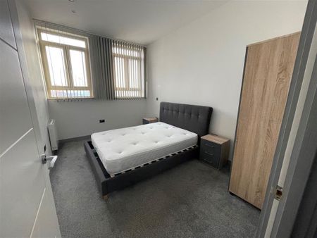 St. Sepulchre Gate - Photo 4