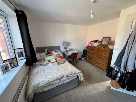 3 bed house to rent in - Photo 4