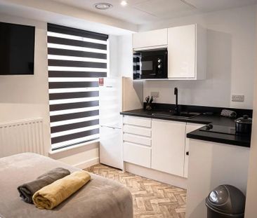 Studio to rent - Photo 2