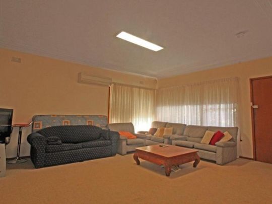 12 Georgina Avenue, Keiraville, NSW 2500 - Photo 1