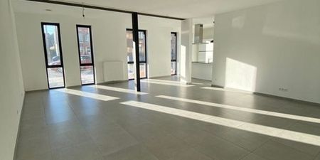 Appartement te huur in Hasselt voor € 1.275 met 2 slaapkamers - Photo 2