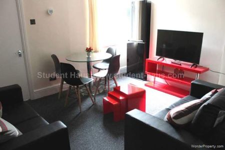 3 bedroom property to rent in Salford - Photo 2