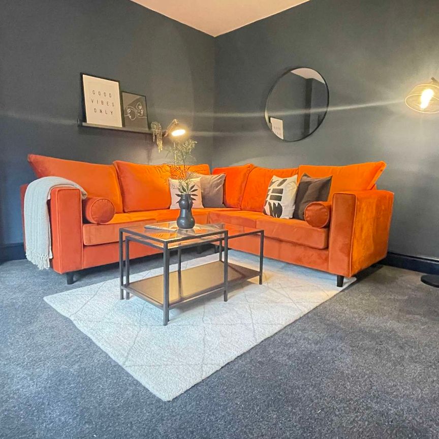 En Suite Bedroom with all Bills Included Room 1 - Photo 1