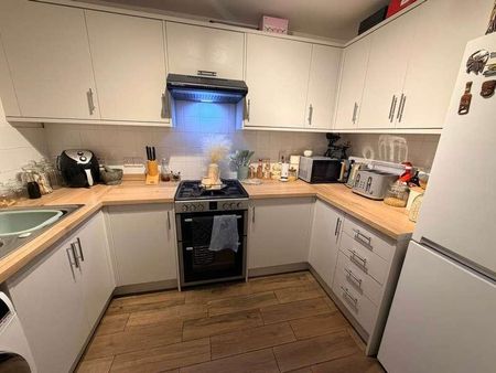 Broughton Astley, Leicester, LE9 - Photo 2