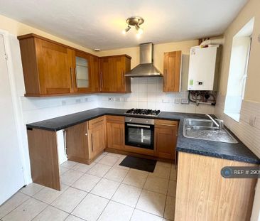 2 bedroom semi-detached house to rent - Photo 5