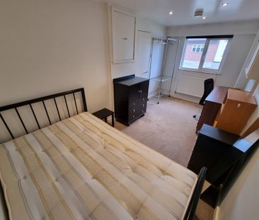 4 Bed Student Accommodation - Photo 1