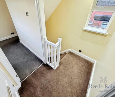 2 bedroom semi-detached house to rent - Photo 4