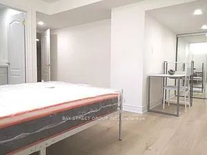 Detached Home For Lease | N9230924 - Photo 5