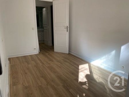 Location Appartement 2 pièces 41m² VILLEFRANCHE SUR MER 06230 - Photo 4