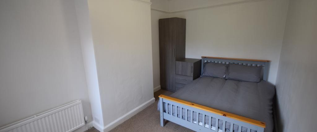 1 bedroom in a house share to rent - Photo 1