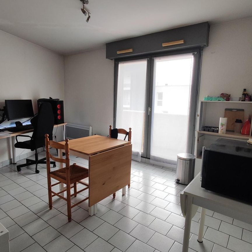 Location Appartement 1 pièce 31m² POITIERS 86000 - Photo 1
