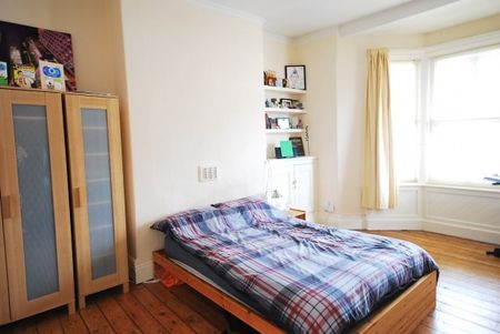 2 Bed - Mowbray Street, Heaton - Photo 3