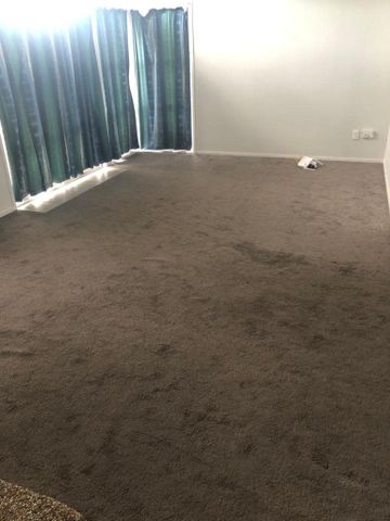 Fantastic 3-Bedroom Home in Central Papakura - Ideal for Your Extended Family! - Photo 2