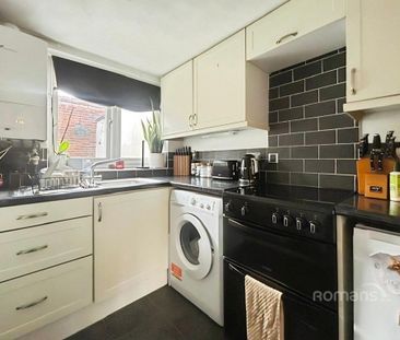 1 bedroom flat to rent - Photo 6