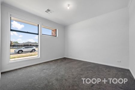 Low maintenance, Brand new home in Munno Para West - Photo 5